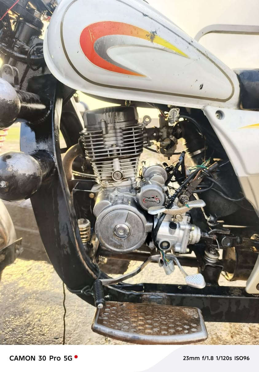 السلام عليكم ستوته موديل 20 محرك ما مفتوح شرط منفيس موجود كهربائيات كامله سلف كل شيء شرط شاصي شرط السعر 800 وبيها مجال قليل المكان عوسجه شير تاكسي ثقيل خفيف ***********
