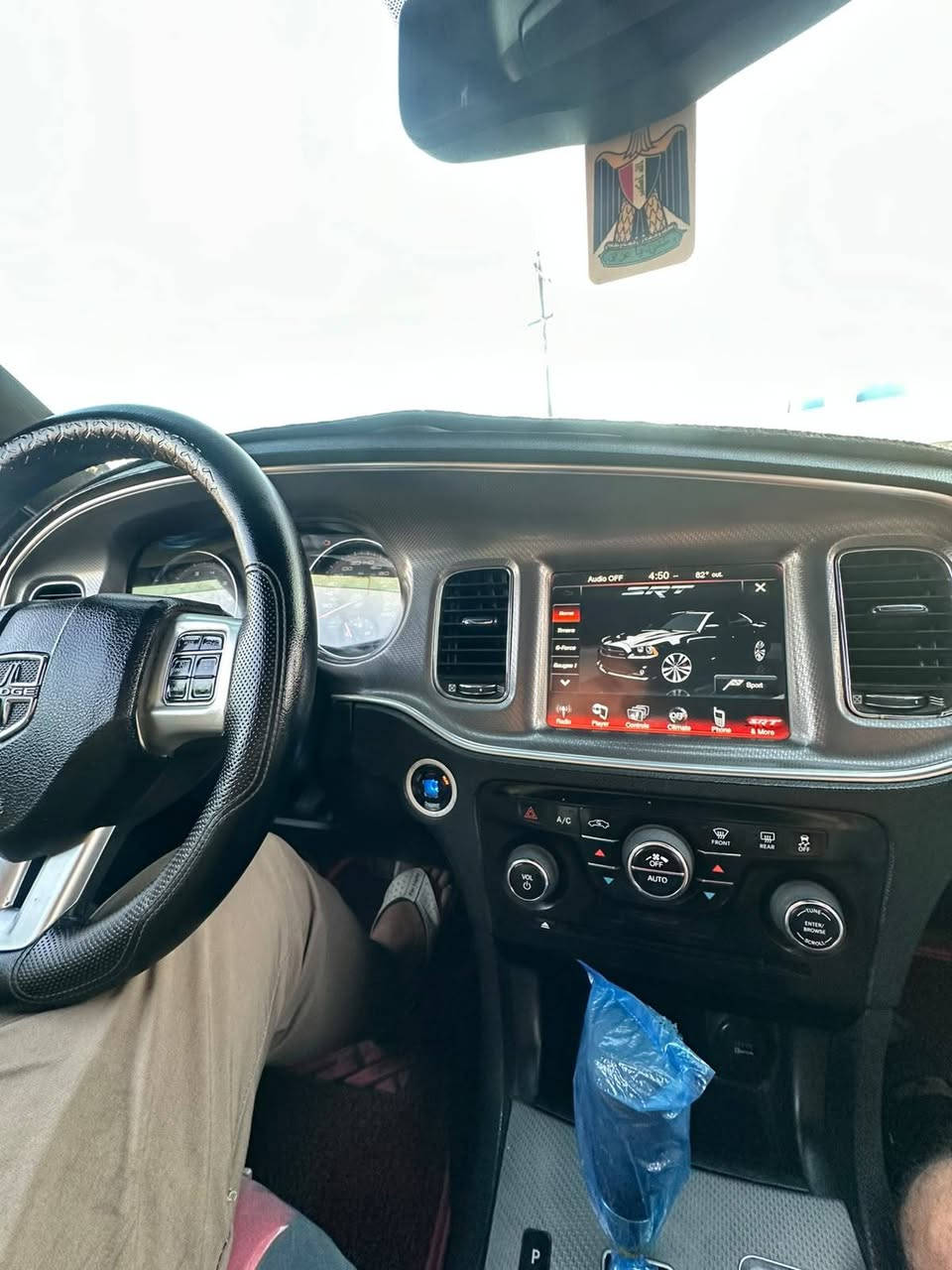 السلام عليكم
جارجر موديل ١٢ RT بيع فقط
فول مواصفات كير مكينه تبريد مكفولات
بيها ٥ قطع صبغ بدون دواخل
مكان السياره الدوره
***********
