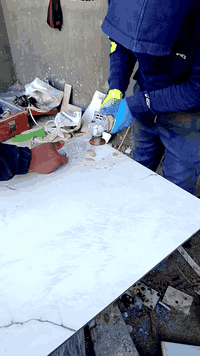 خلفه سيراميك وبروسلين شغل درجه اولى كادر عمل ادخل للصفحه وشوف شغلنه خابرنه وتعال  الموقع شوف بعينك شغل ع الليزر والفابريتر الهزاز ***********
