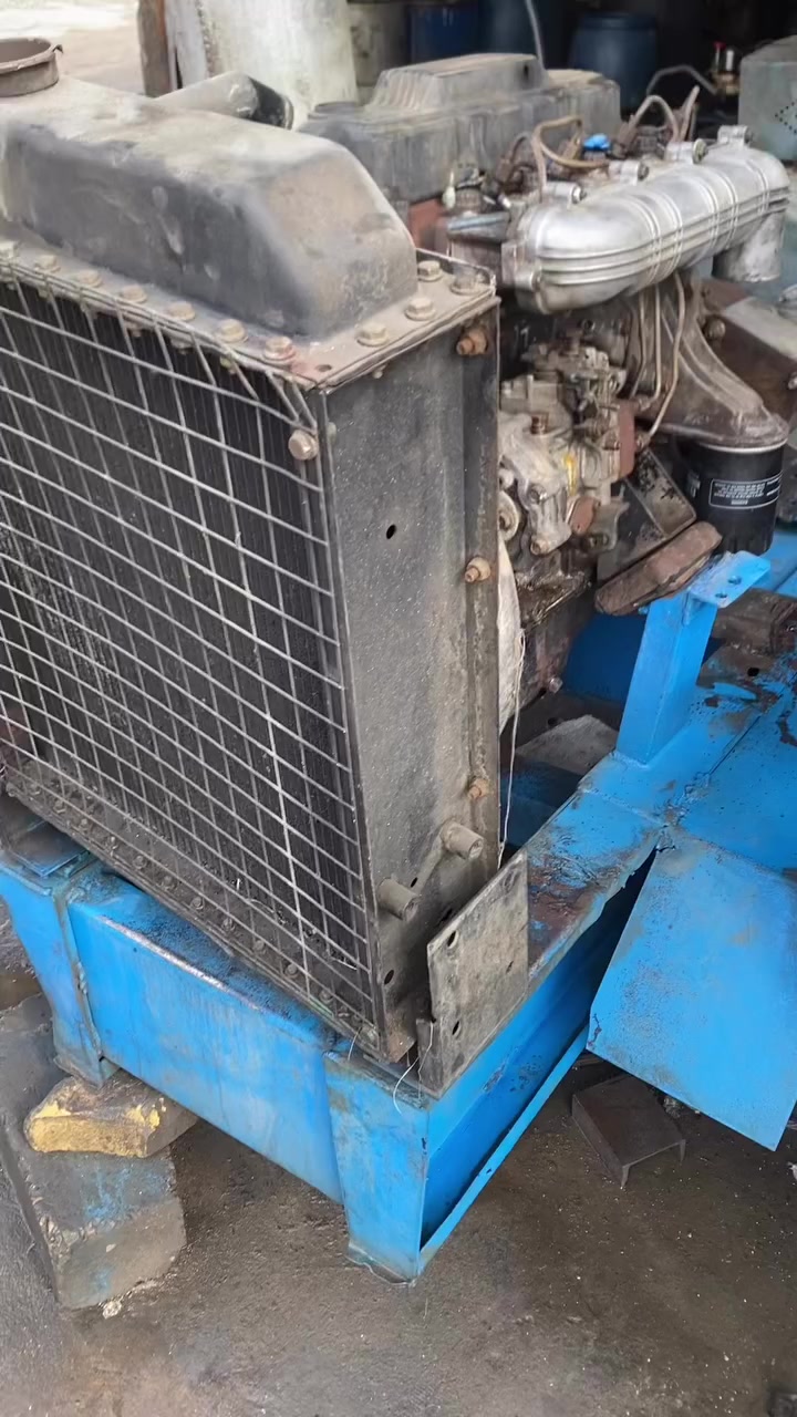 مولد كيا للبيع محرك مجفت بس ما شغلته راس توليد شغال ابيع على. هاي الحاله السعر ٧ ورقات وبيه مجال 
مكاني. بغداد الحريه 
***********
