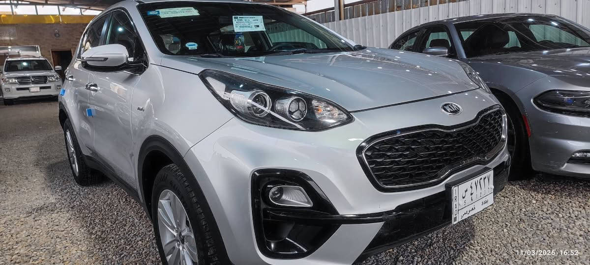 سبورتج 2020 وارد امريكي مكفولة من الضربة والصبغ فقط تقرير غرق 
المواصفات 
محرك 2400 
شاشة وكاميرا خلفية 
تحكم ستيرن فول 
رادار جانبي 
مرآة جانبية شفط 
لد خلفي 
حساس خلفي 
دفع رباعي 
مثبت مسار 
كشن كهرباء 
باقي المواصفات موضحة بابصور 
للمزيد التواصل مع الرقم التالي ***********
او زيارة معرضنا الكائن في الناصرية شارع يا حسين
