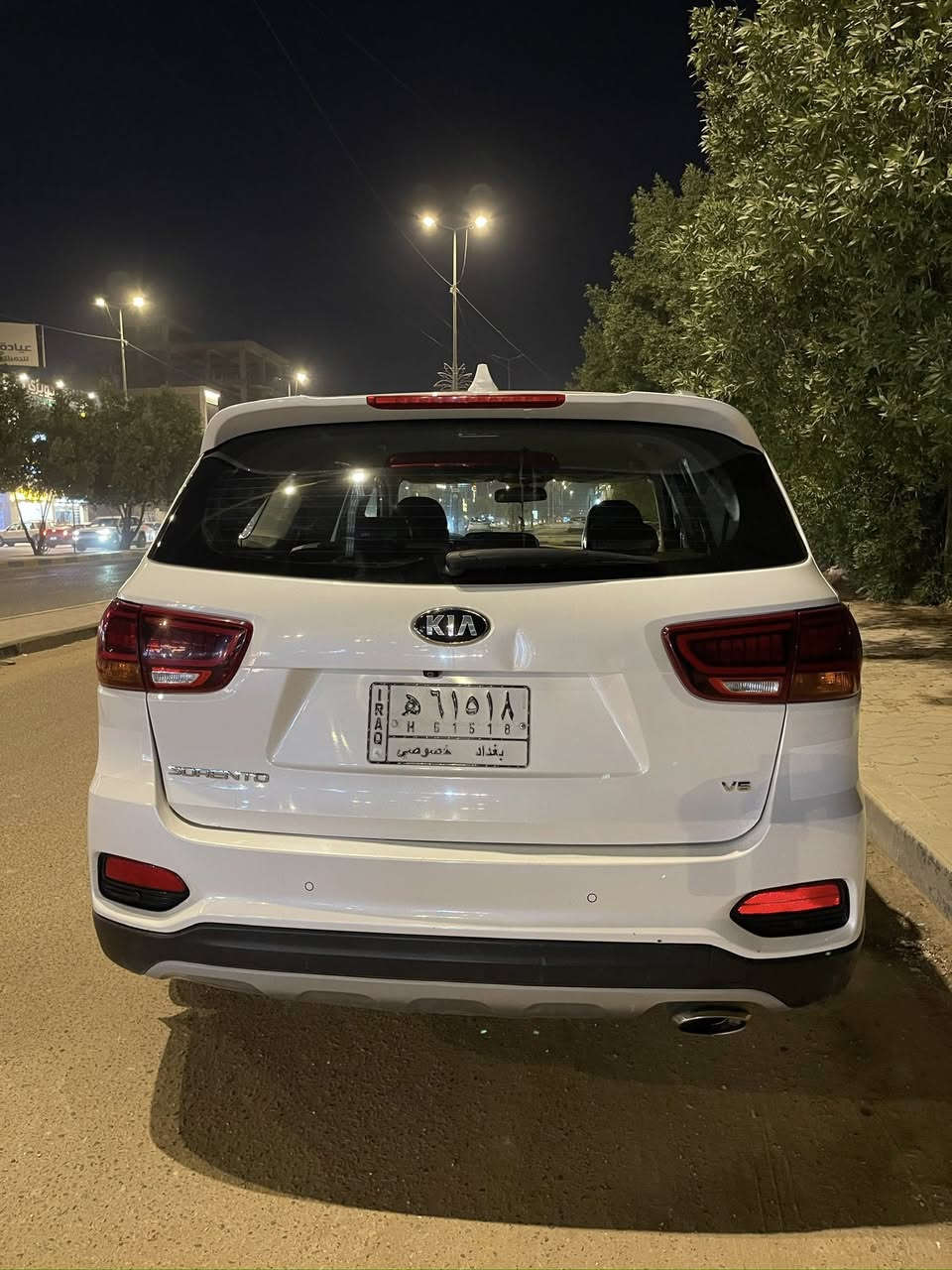 ‏‎سلام عليكم 
 للبيع 
كيا سورنتو 2020 خليجي  
6 سلندر 3.5
7 راكب 
3 قطع تبريد 
بصمة 
بصمة ابواب  
جنطة كهربائية 
جنطة ذكية 
كشنات جلد
كشنات كهرباء 
تحديد مسار 
مانع نزلاق 
5 انظمة قيادة   
نظام ترحيب  
ويل كروم 19
حساسات امامي و خلفي 
اشاير بل مري 
كروز سرعة 
تحكم استرن 
لايت زنون 
بردات خلفيه 
شحن لاسلكي 
السياره ماشيه : 98000km
ملاحظه : السياره علا ايد شخص واحد من طلعت من الشركه الى حد الان  
🟩 السعر المطلوب : ( 245$ )بيها مجال بسيط                             
*********** للتواصل فقط علا الواتساب 
تحياتي لجميع 🌹 🌸 🙏🏻
