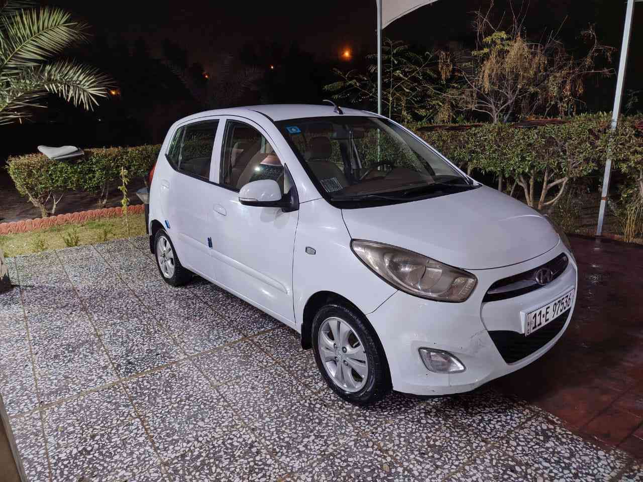 السلام عليكم 
هونداي i10 خليجي ٢٠١٤ 
بيها صبغ باب السايق والباب الخلف السايق
رقم بغداد مشروع وطني 
ماشيه 86
مكينة كير  صدر جاهزة
سعر البيع 84
مكاني بغداد الدوره الجمعية
‭0771 879 7720‬
