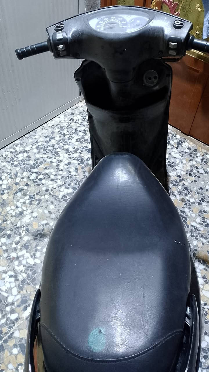 بريز للبيع شغالة سلف هندر مكينة خرسة اوراق كاملة مكاني بغداد حي البتول سعر 450 وبيها مجال رقمي ***********
