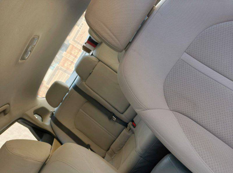 سلام عليكم اخوان اوبتمه 2016 محرك 2400 حاوية بيهة صار يومين من شديته
تبريد  حدادية سيارة جاهزه مابيهة  اي نقص 
بدون دواخل  بيهة جاملغات خلفي  بنيد مبدل جاملغ ايمن فقط 
 سعرها 110  بيع او مراوس  حسب قناعه   مكان سياره كربلا  ***********
