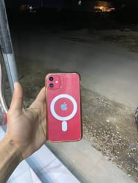 ايفون 11 عادي مكفول بطاريه 76 ذاكره 128 شرق اوسط  سعر خاص >07758896758