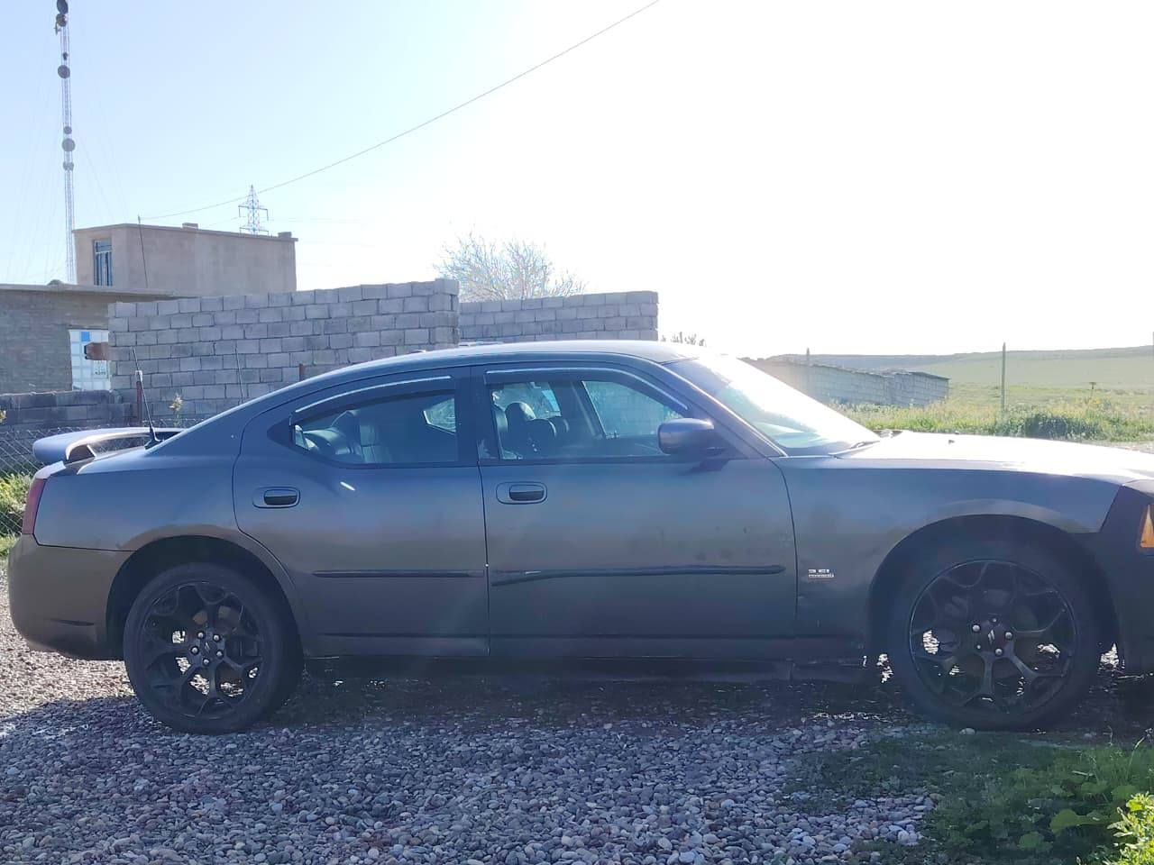 جارجر sxt موديل 2010 محرك كير شرط سياره نضيفه احلى من الصور ما يعوزها بس ستر الله شرط التحويل والوكاله محرك 3500 تبريد ثلج تدفاه كهربائيات كلها شقاله بيها ظرر تحرير مكانات وبيها سونار شرط بدون شواصي  ويل حجم 20 حداديه حيل زينه لون اسمنتي زنون شمسي سنويه لل 2028 مشروع وطني تحول با اي محافظه السعر100 وبيها مجال شي قليل شراي اتصل
***********
