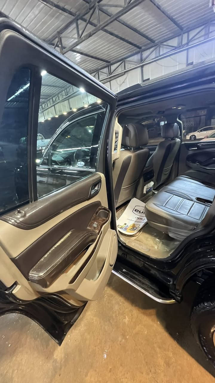 السلام عليكم تاهو 2015 خليجي Ltz مكفولة فقط شبر صبغ بالجاملغ الأيمن السيارة مشتغليهppf السعر 340ورقةمكان السيارة حي اور 
للاتصال ***********
