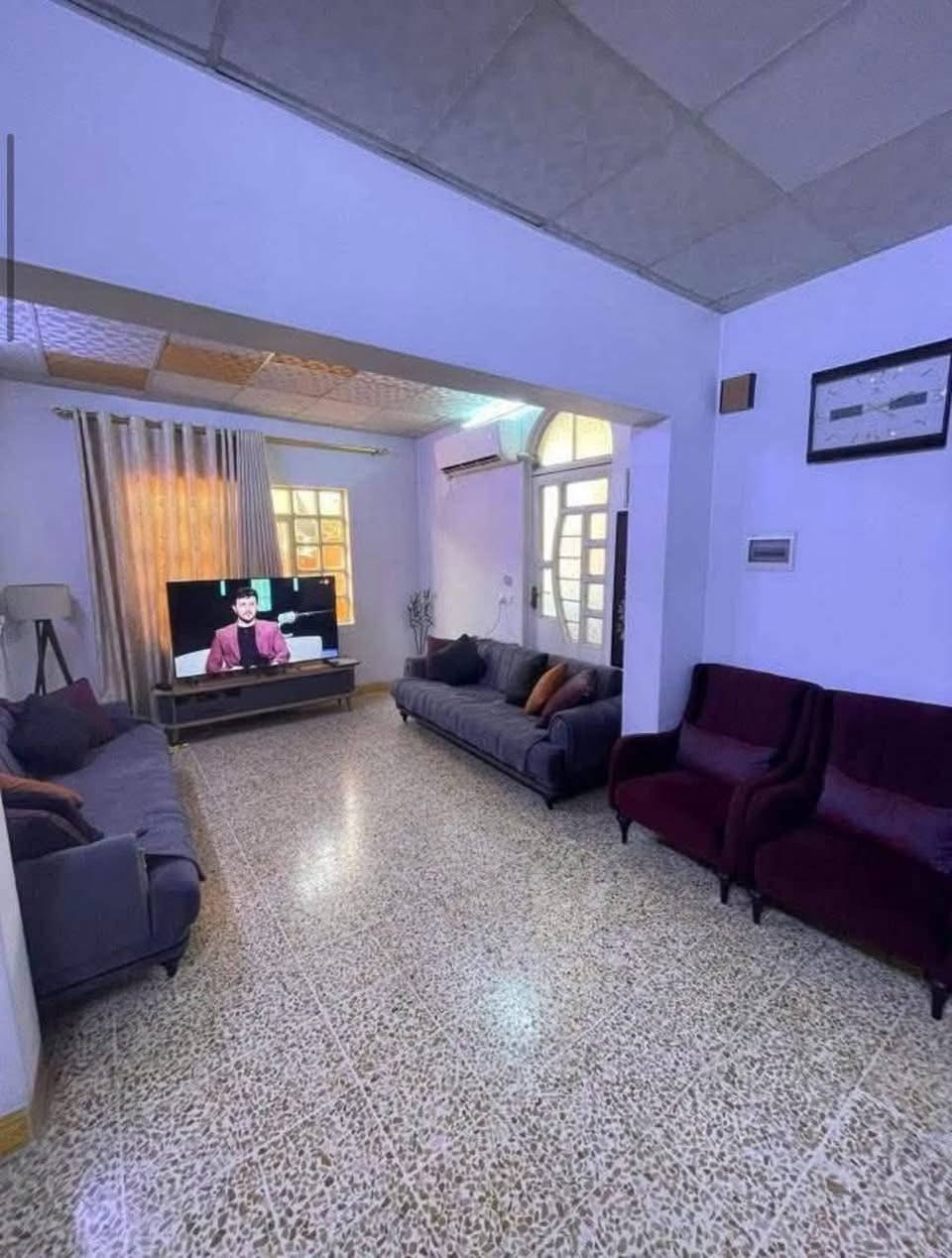 بيت ركن 🏠 للبيع في حي الاخاء الثانيه موقع مميز
بناء 2013 سند طابو الزهور شرط التحويل
 

مساحه البيت 🏠 125 متر واجها 12 متر 

يحتوي البيت 🏠 على استقبال وهول وغرفتين نوم 🛌 ومطبخ وصحيات ومناور وكراج سياره 

ط2 هول وغرفتين نوم 🛌 ومطبخ وصحيات ومناور وبلكون 

للاستفسار عن سعر البيت 🏠 للاتصال ع الارقام 

***********.   مكتب تاج الملوك 

***********.    مكتب تاج الملوك
