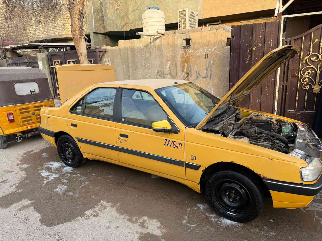 السلام عليكم سياره بيجو للبيع موديل 2015 لميس السياره كير ومكينه خير من الله سياره بسمي رقم انكليزي تحويل ثاني يوم عارضها ب 40 وبيها مجال مكاني الرئاسه مال العبيدي رقمي ***********
