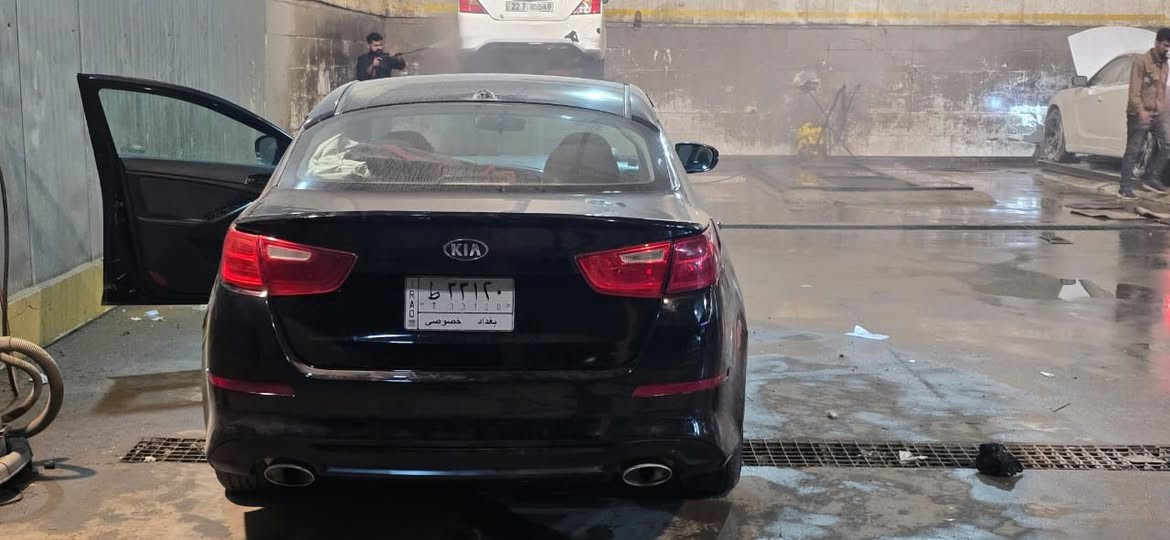 السلام عليكم 
اوبتما 2015 وارد امريكي للبيع 
ضررها جاملغات ثنين الخلفيه والصندوق مصلح ونص من الباب جهة السائق بارد ماشيه 138 الف ميل السياره مواصفاتها عاديه مكان السياره بغداد الدورة 
السعر المطلوب 113 ورقه 
***********
