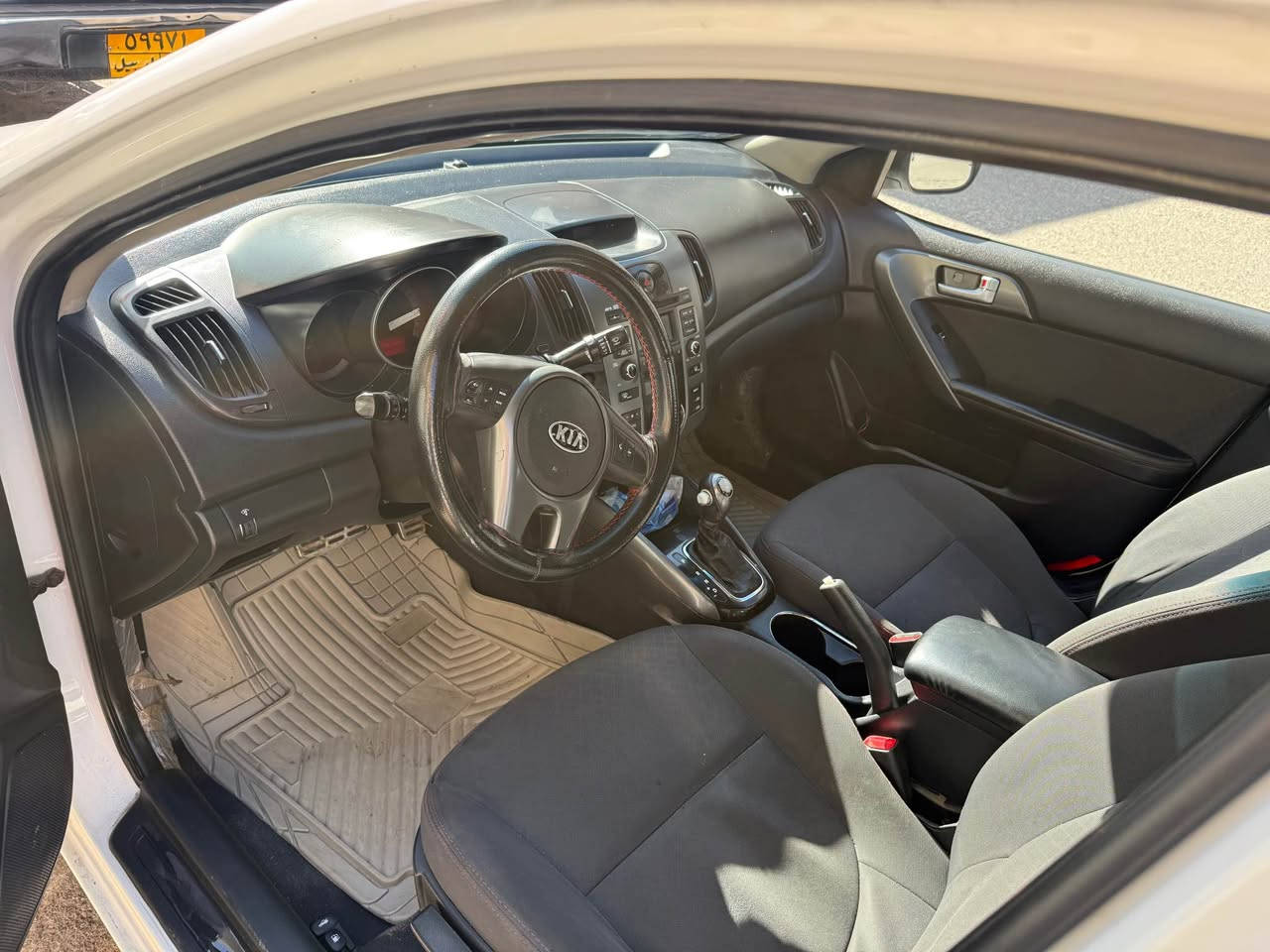 كيا سيراتۆ 2012 فول مواسفات

گێر و مەكینە بەشرت نەكرایتەوە 

سبوغ و لێدران هیچی نیە  یەك پلە كارتی هەیە 

مواسفات فول فولە سلایت بەسمە گێر لەسوكان 
تەبرید لەمس  حساس ئاوێنە شفت  دەرگا بەسمە 

فەحس و سنوی هەزەی نوێیە بةناوى خومه                  

 سعری ١١٥كەمێك مەجال

*********** أربيل, العراق
