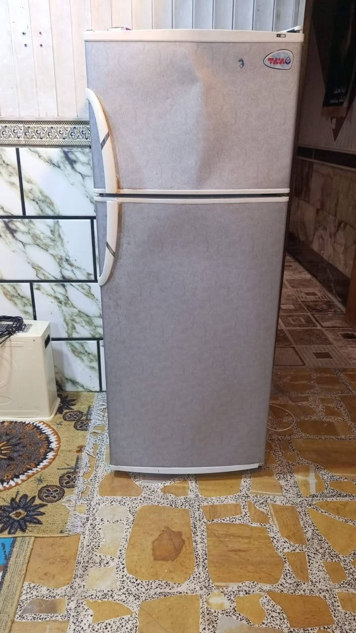 السلام عليكم ثلاجه برفاب البيع نظافه مثل مواضح بالصوره شغل فول جاهزه  السعر 120 الف موبايل *********** عمارة, ميسان
