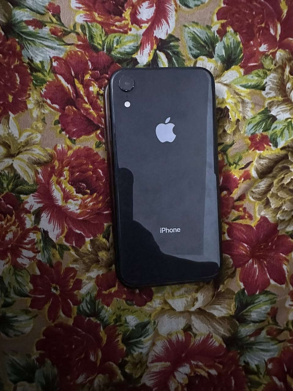 ‏iPhone للبيع ذاكرة 128 بطارية 80￼ رائد 180 وبي مجال ￼ العنوان بغداد ***********￼￼￼
