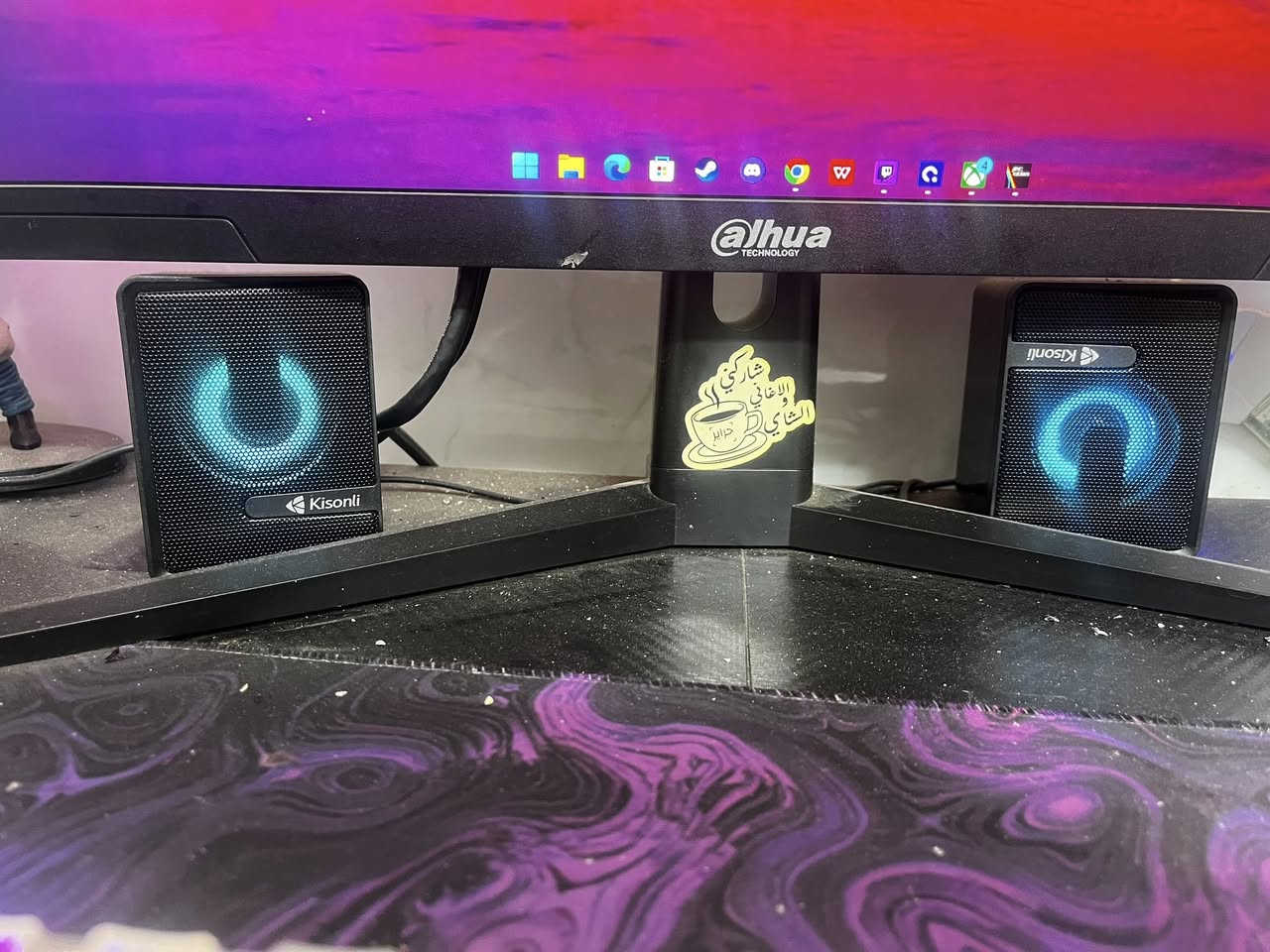 Pc نضيف  اخو الجديد مامستعمل هواي وكاراتينه كلها موجوده ابيع شلعه كامله
شاشه 180hz
ويا كيبورد رد دراكون 
وسماعات محيطيه 
سماعات خارجيه 
مايك مرتب صوته واضح
Ups online 1kv 
ماوس dl 
يده جوكر ترهم حته للتلفون 
ماوس باد نضيف وعندي بعد واحد ثاني 
اخذت الواحد ب١٥ 
باقي مواصفات الpc موضحه الكم بل صور 
ابيع شلعه كامله مثل ماكلت 
راسلني فيس 
او واتساب ***********
