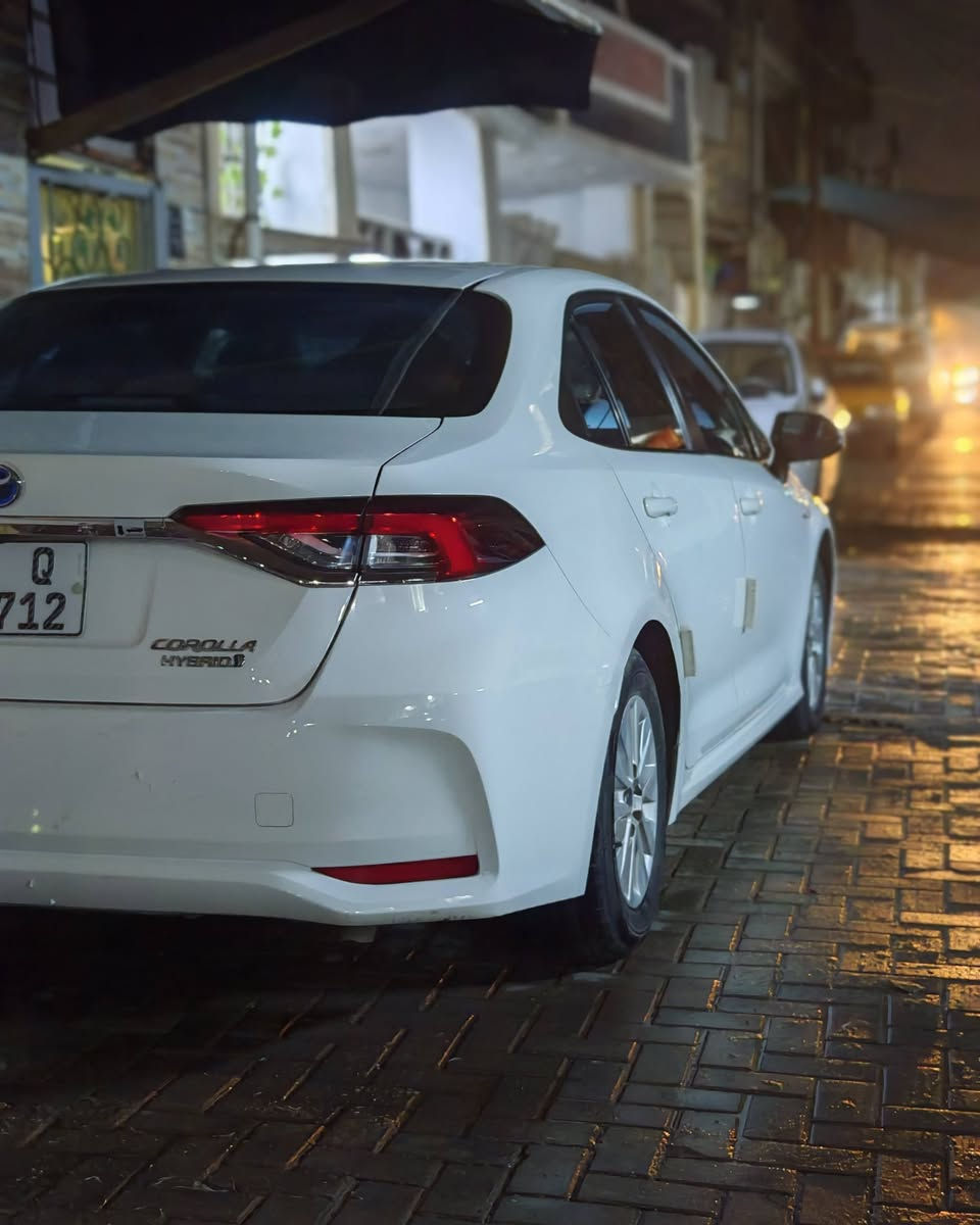 السلام عليكم ورحمة الله وبركاته 
تويوتا كورولا هايبرد الشكل الخليجي
✅ الموديل  2024 
✅ سعة المحرك 1,8L
✅ مرتبط بناقل حركة أوتوماتيكي 
✅ عدد AIR BAG 8
✅ لايت زينون + LED
✅ حجم الاطار 205/55R16 
✅ ويل كب 16
✅ مفتاح التشغيل بصمة
✅ دشبول ديجيتال 
✅ شاشة اصلية
✅ كاميرا دواره 
✅ المقاعد مخمل 
✅ تتسع المقصورة ل 5 ركاب
✅ مثبت السرعة Cruise
✅ تحديد المسار
✅ المودات والأوامر الصوتية
✅ فحص أنظمة السيارة 
✅ حساسات ضغط اطارات 
✅ تبريد شاشة
✅ قطعتين تبريد
✅ هاند بريك بصمة
✅ نظام مانع الانزلاق 
✅ا ISOFIX    ايزو فكس
✅ اوتو هولد Auto Hold 
✅ اشارة في المرايا الجانبية
✅ مخرج منفذ الطاقة
✅ ا  Bluetooth 
✅ تطعيم الدواخل ألمنيوم
✅ أبل كار بلاي CarLife+
السياره حلوه مرتبه عليها عازل حراري أصلي 
السياره بيها طخه بين الباب والجلملغ الخلفي
 شي بسيط جدا موضح بالصورة
بغداد حي العدل
السعر 141
***********
