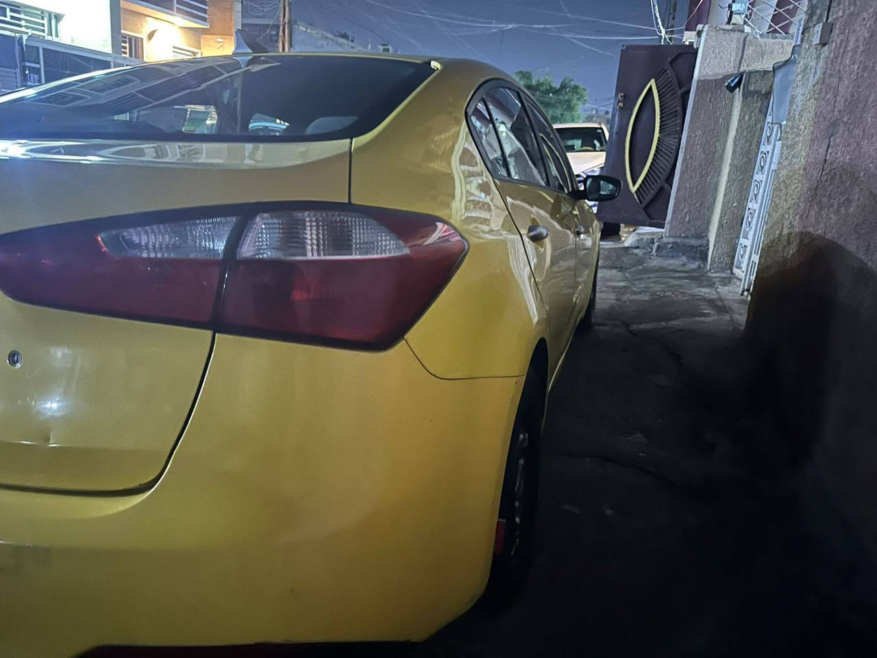 ‏سلام عليكم كيا فورتي 2015 وارد امريكي حادث بنيد   بدون دواخل الغود شواصي  حوض تكم مكفولات اليبل واحد حادث امريكا صبغ اول ما معيوده
‏رقم بغداد الماني مشروع وطني سنويه لل2028 مصفره هيىة غرامات 
‏محرك1800دوش على وضع شركة بلادي ما مفتوح لا تنقيص ولا تبخير 
‏صدر امامي و الخلفي جديد حداديه فوللل 
‏تخم تاير جديد ويل جديد الغرفه سياره بلاد
‏نص فول 
‏فول تحكمات استرين 
‏نظام ايكو 
‏مانع زلاق
‏تقليل وقود
‏محرك1800دوش 
‏السعر ( 105 مناسب بيه مجال البسيط 
‏*********** /موجود واتساب بل رقمين
