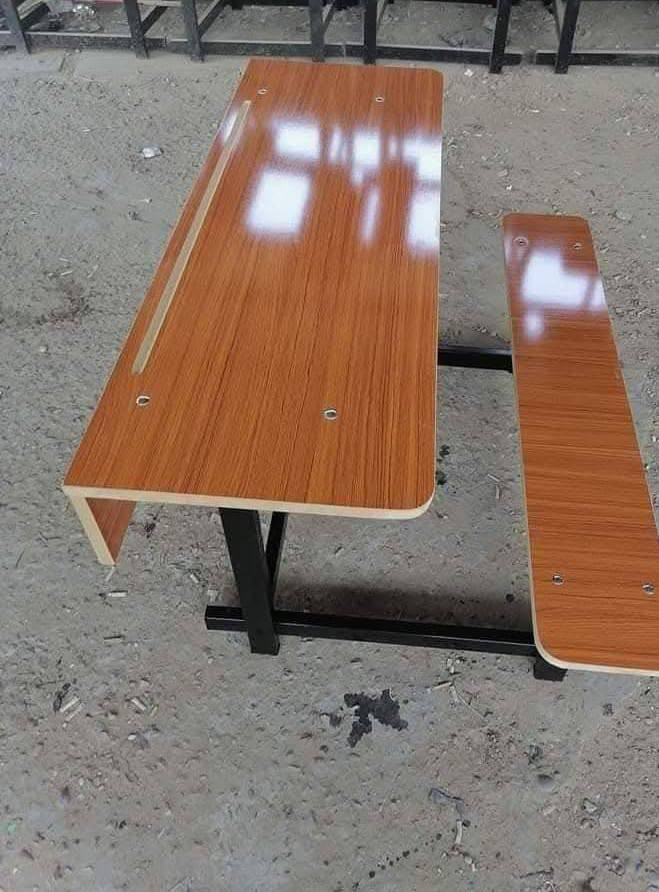 متوفر لدينا تجهيزات للمعاهد و المدارس الأهليه بكميات كثيره ب الاسعار الجمله للتواصل على الرقم *********** أكو مجال بسيط للشراي
١) رحلة تفرين ٣٣ ألف(عرض متر إرتفاع ٧٠+ المقعد ٣٨ ) الخشب Ndf ١٧ ملم تركي الحديد ملم وربع ثقيل. 
٢) رحلة نفر ٢٤ ألف. 
٣) ستول جامعي ٢٤ ألف. 
٤) سبورات ٢٤٠×١٢٠ السعر ١٠٠ الف. 
٥) مسطبة بدون يدة ١٠٠ ألف. 
٦) مسطبة قياس ١٥٠ سنتيم ١١٠
فاترينا حديد ثقيل
إرتفاع ١٩٠
عرض ٨٠ سنتم
العمق ٣٠
السعر ٧٥ الف. 
عنوان بغداد معمل الاخلاص متوفر توصيل.
