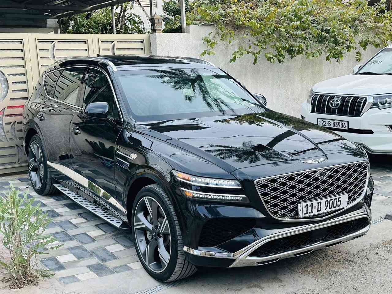 جينسس GV80 2025 فئة برستيج (Prestige)
محرك V6 توين تيربو 3.5
اللون الخارجي اسود والداخل قرميدي

السياره حره بأسمي ترقيم جديد 
رقم بغداد مميز

ماشيه 22 الف ميل

اعلى مواصفات 
فتحة سقف بانوراما
5 كاميرات 
رادارات محيطيه 
انظمة قياده متعدده
ابواب شفط 
تحكم بحركة السياره من خلال البصمه
ويل حجم 22 مع تخم اطارات مشلن
سقف كنتارا
نظام صوتي Bang & Olufsen فاخر مع 19 سماعه
شاشة OLED بانورامية مدمجة مقاس 27 بوصة تعرض العدادات والمعلومات مع نظام كار بلاي واندرويد اوتو

مقاعد جلد نابا الفاخر مع تبريد وتدفئة للمقاعد الأمامية والخلفية وذاكرة تخزين ميموري

ستيرن تدفئه
تشغيل عن بعد
مرايا كهرباء قابله للطي

شاشة عرض رأسية (Head-up Display) داتا شو

اخوان السياره فول اعلى فئه وكل شي بيها متخلص مواصفاتها ماشاء الله 

وارد امريكي حادثها فقط البنيد بدون دواخل وتم تبديل البنيد نفس اللون معناها السياره بدون صبغ 
ايرباك درگه اجه وياها من شركة جينسس بأمريكا ورجع بلادي

صور الحادث مرفقه بالمنشور

من فضل الله السياره بدون نقص نهائي جاهزه وكل حاجه انشدت الها اصليه 
مكان السياره بغداد 

السعر عند الاتصال 

***********

…………………………….
