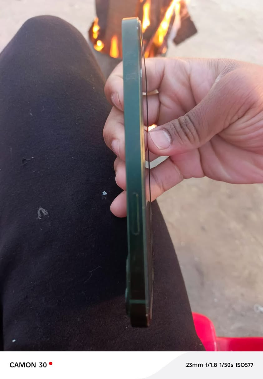 السلام علكيم 13 عادي بطارية80 شرق اوسط وتر بروف مامفتوح جهاز نضيف ب450 وبي مجال قليل ***********
