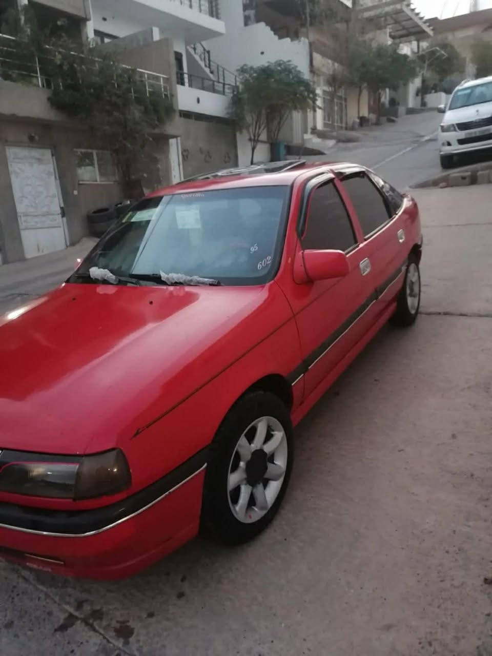 بۆ فرۆشتن.. ئۆپل ڤیکترا.. مۆدێل ١٩٩٠..ئارمی پلاستیک سلێمانی بەشەرتی ئارم و ئەوەلیات و سەیتەرە.. مەکینە ١٨ مەرغووب ... گێر عادی.. سلاید..ABS..ویل ئینفنیتی ... چوارتایەو ویلی نوێم تازە بۆ بەستاوە... لێدراو و براوە و خایس بەشەرت سەرە دەبلیشی دەستکار نەکراوە...گێر و مەکینە و کارەبایەتی کامل کامل بەشەرت ... سەیارەکە مالی دۆستە یەک دۆلار مەسروفت لێ دۆزیەوە ١٠٠ دۆلار بشکێنە سعری خوار هەموو بازار تەنها ٢٣ گەلاو کەمێک مەجال .. شوێن هەولێر بۆ زانیاری زیاتر تێل بکە ..
ژ.م *********** كويسينجاك, أربيل
