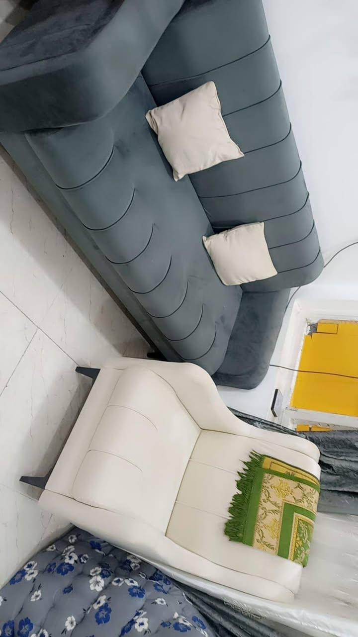 سلام عليكم
تخم 10 مقاعد بي ضرر فقط رجل وحده مخلوعه وتتصلح ببرغي وبي جويات مال جكاير وما مبينات أخذته ب850 ابيعه 550 للاستفسار خاص..


**إذا كنت صاحب هذا الإعلان وتريد حذفه لأي سبب، رجاءا أرسل رسالة إلى الدعم الفني**