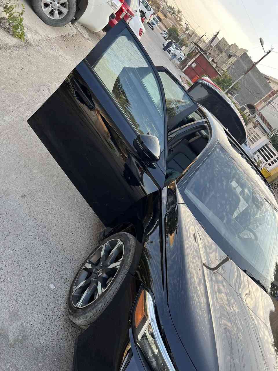 للبيع فقط 
هوندا سفك تورنك هايبرد 2025 
السيارة فول مواصفات 
محرك 2000 هايبرد 
السيارة ماشية 8000 ميل 
السيارة صور حادثها مرفق بالصور 
تبديل بنيد و جاملغ و صدر اليمنا جديد 
السيارة مكفولة شواصي لغود و اي شي ثاني غير الي ذكرتة
رايدها ب17800$ 
*********** 
بغداد العامرية
