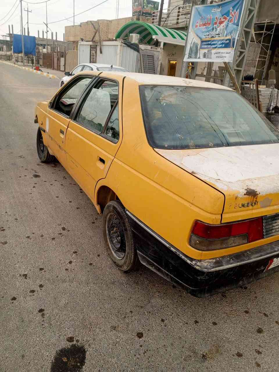 بيجو رواء موديل 2008 رقم بغداد الماني ما اندر راعيها سعر السياره 8 ورقات وبيها مجال سياره شغاله وتمشي عوزها دعاميه وبطاين البوب فقط (***********) مكان السياره طريق النجف كربلاء
