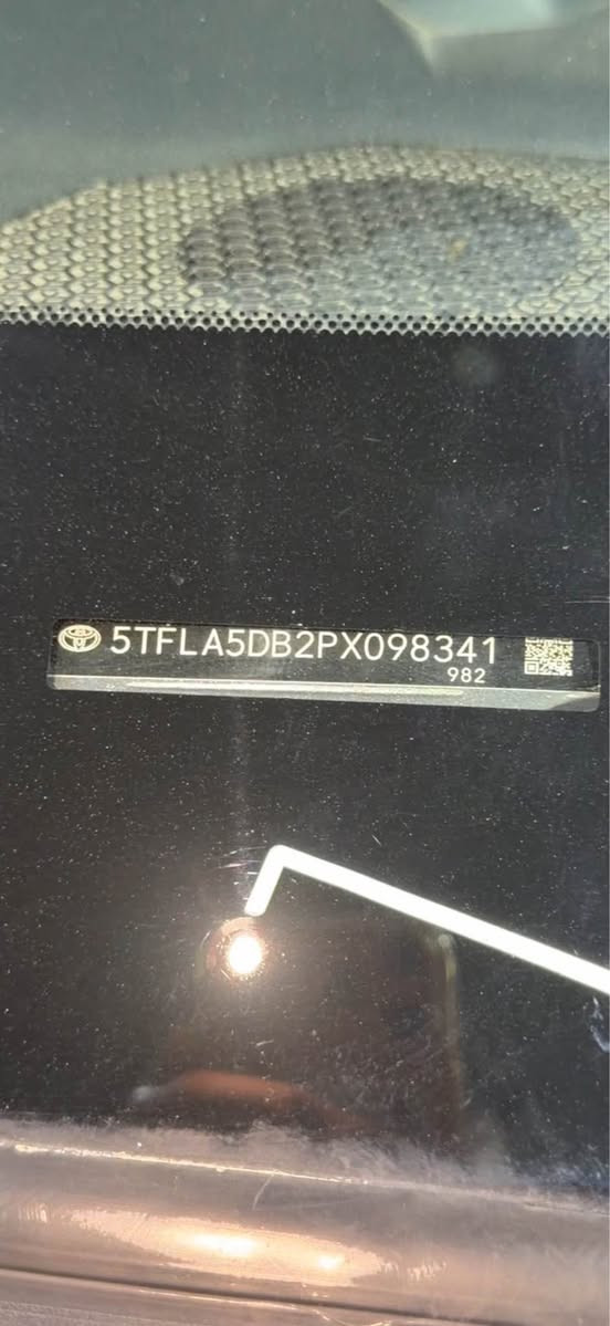 Toyota tundra 2023 
سلام عليكم 
تويوتا تندرا. ٢٠٢٣
موصفات SR5
سيارة: 4x4دفع رباعي
بدون ايرباكات
و بدون دواخل شرط
سياره رقم اربيل تحويل وكاله شرط
و سياره مبدل دبلات معلي عل امريكا
تاير ويال جبالي✅💯
سياره جديد شرط بدون مصرف 
سياه موجود ب اربيل 
سعر: 329$😳🔥💯✅
*********** أربيل, العراق
