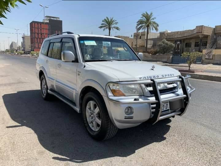 باجيرو ٢٠٠٧  مكفولة للبيع رقم انكليزي بااسمي هزة جديدة
تحويل ثاني يوم رقم مميز .تبريد محرك ٣٨٠٠ السيارة نظيفة
مكاني بغداد مدينة الصدر السعر ٩٥ وبيها مجال بسيط 
بيع  او مراوس باجيرو احدث منها فقط .
***********
