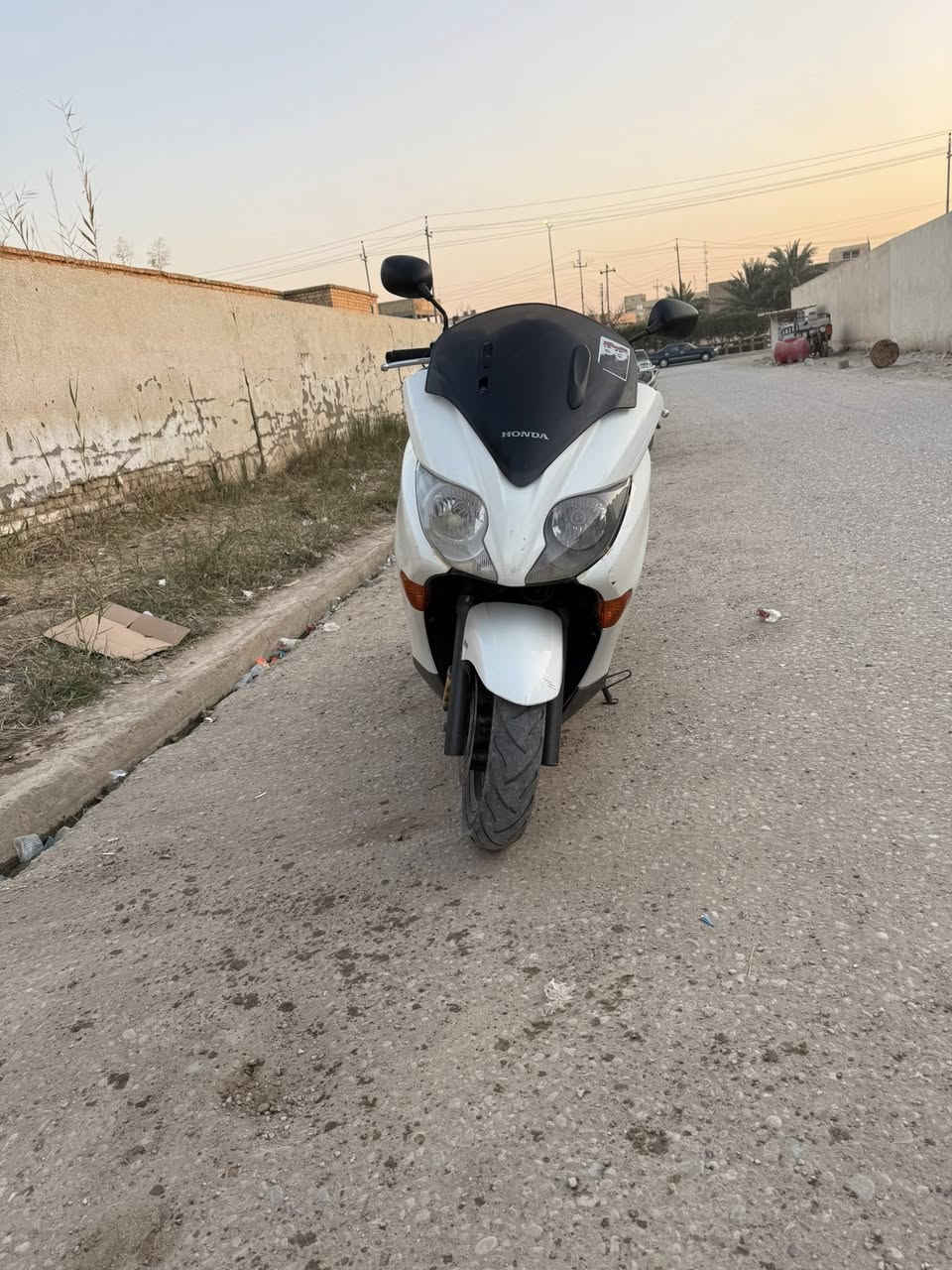 فورزه 0 .10 فول مواصفات ABS ومسجل بلاد يعله وينصه وي السكليتر وتدفئه باليدات استنان حساس  لايت زنون وكفوله كير ومحرك فقط الكفرات يرادلهن ترتيب والباقي كله مكفول 
السعر: مليون و300 وبيها مجال للطيبين 
مكاني ذي قار / الرفاعي ***********
