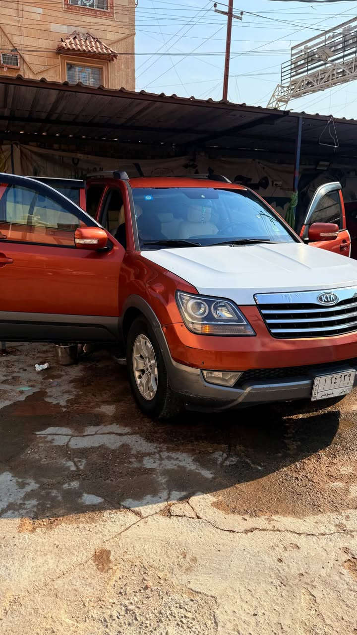 مهافي 2009 مكفولة عدا شبر بارد بالجاملغ الايمن 
بصمة 
تشغيل عن بعد 
حساسات خلفية 
اشاير 
كامرة 
شاشة 
السيارة بلادية اي نقص مابيها 
*********** عمارة, ميسان
