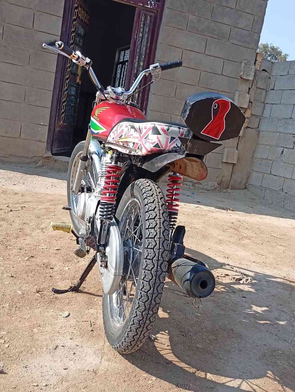 سلام عليكم دراجه نامه تعمره 25اوراق سكنر مكاني البدير السعر خاص او الانتصال عل رقم ***********
