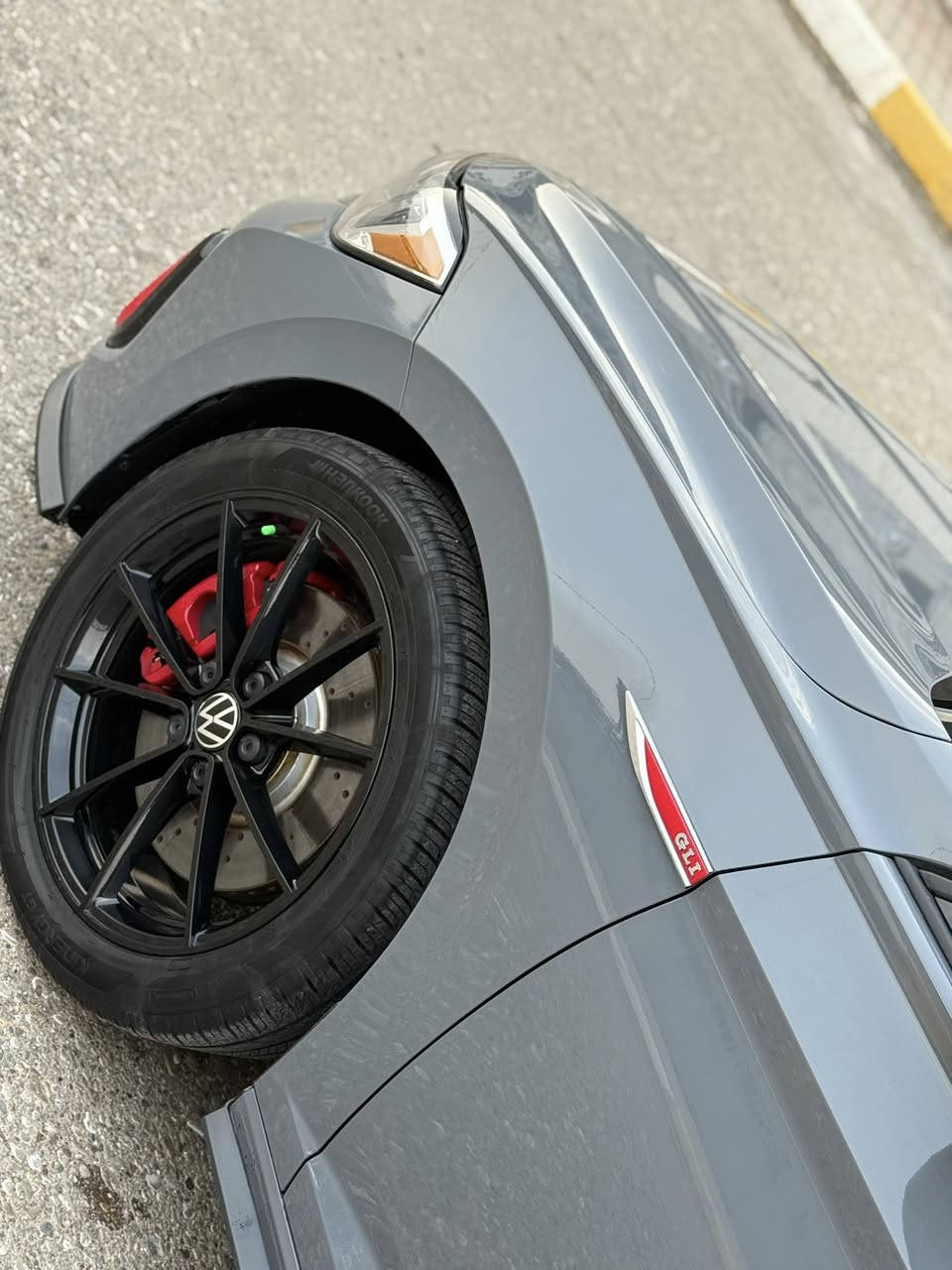 جيتا GLI/40yars موديل 2024 سنويه باسمي جديد لحد 2030 تايرات جديد 🆕 ماشي 19 km افلنجه سپورت رقم اربيل   سياره جديده مابي قطره مصرف حجم مكينه 20/Torbo  كشنات هيتر  سياره حادث ماله فقط چاملغ سكن  بدون دواخل بدون ايرباگ سعر 185$ مجال شراي خابر ***********
