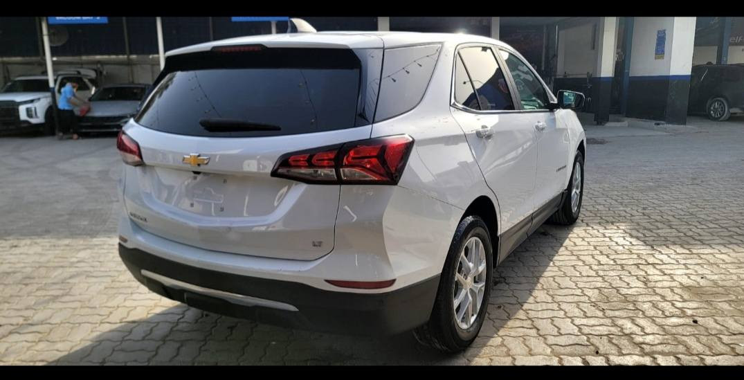 السلام عليكم من رخصة الأمن 
شوفرليت يكونيكس موديل 2024 LT
 مواصفات 
حساسات أمامي خلفي مقاعد تدفئة سايد بريك بصمة رادارات 
تدفئة مقاعد مانع انزلاق تحديد سرعة سياقة ذاتية جام اوتو تبريد قطعتين كشن كهربائي صندوق كهربائي لايت لد تشغيل عن بعد .

 تفاصيل الحادث كما موضح بالصور أدناه 
((فقط بارد فقط بارد في الجاملغ الأيمن السيارة جديده من الأخير إرباك سليم )) 

السعر( 172 )أو بيها مجال 
للاتصال او واتس آب على الرقم الموجود أدناه 
***********
السيارة رقم شهداء وفي نفس الوقت انطي بيه وكالة عامة مطلقه بعد بدون ما ترجعلي ، السيارة حالياً رقمته .
العنوان ميسان العمارة حي الكفاءات.
