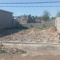 ٢٠٠م • واجهة ١٠م • خلف المحكمة