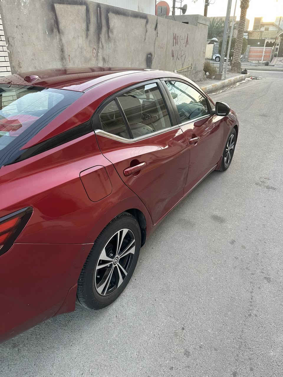 سلام عليكم نيسان سنترا ٢٠٢١ رقم اربيل الجديد باسمي هزه جديده حادث جانبي بس بارد بدون اي ايرباك السياره مناقصه شي ماشيه ٥٤رقم الهاتف ***********المكان الانبار فلوجه مواصفات بصمه رادارات توقف ذاتي كامره شاشه كاربلي وتحديد مسار السعر ١٤٠وبيه مجال
