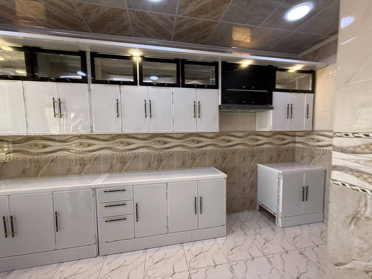 شركة الشروق
 مطابخ وأعمال ألمنيوم عصرية بتصاميم راقية 
$$نعمل بالقسط المريح ودون تحميل فوائد$$
ألمنيوم عالي الجودة
 تصاميم حديثة تناسب جميع الأذواق
 تنفيذ دقيق وتشطيب متقن
 تفصيل حسب الطلب والقياسات
 أسعار مناسبة
📞 واتساب واتصال: ***********
👤 إدارة: د. جمال أبو حسن
شركة الشروق... جودة تثق بها وتصاميم تليق بمنزلك
ومن الله التوفيق.
