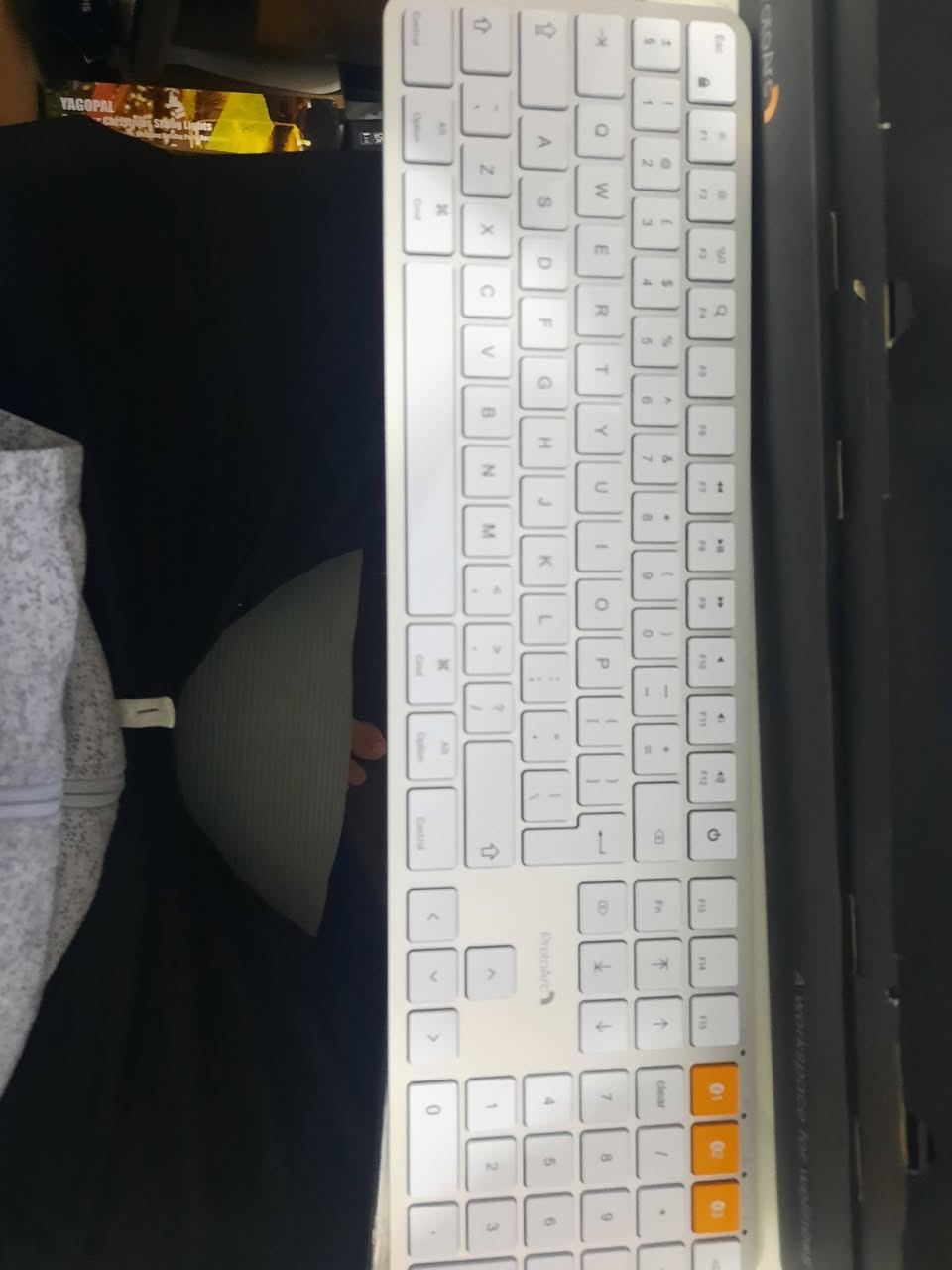 سلام عليكم 
كيبوردات مكتبيه مع الماوس مالتهم قطعتين سعرهم60الف توصيل بغداد 5 الاف خارج بغداد 6الاف للحجز والاستفسار ***********
