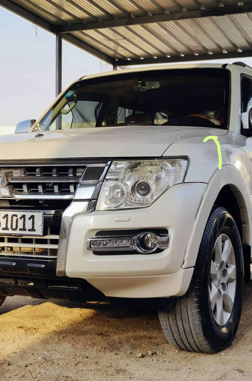 ‏باجيرو (حبتور)
‏
‏ باجيرو 2014
‏
‏ السياره مكفوله عدا  نص جاملغ امامي 
‏
‏ ومحرك كير صدر كله  كفالة
‏
‏(الموصفات فول1/1 )
‏
‏فتحه 
‏
‏كشنات جلد اصلي 
‏
‏دبل كشن كهرباء 
‏
‏دمام حبتور 
‏
‏فول تحكم استيرن 
‏
‏شاشه كبيره
‏ 
‏
‏محرك 6 سلندر 3500
‏
‏فورويل دفع رباعي 4x4 
‏
‏٧ راكب 
‏
‏ويل ١٧ تخم تاير جديد 
‏
‏مري شفط 
‏
‏٨ ايرباك 
‏
‏حساس خلفي اصلي 
‏
‏كامره خلفيه 
‏
‏السياره جديده   ::: السعر :165 وبي مجال
‏
‏العنوان:البصرة الزبير
‏رقم الهاتف :*********** متواجد عل فيس بوك
