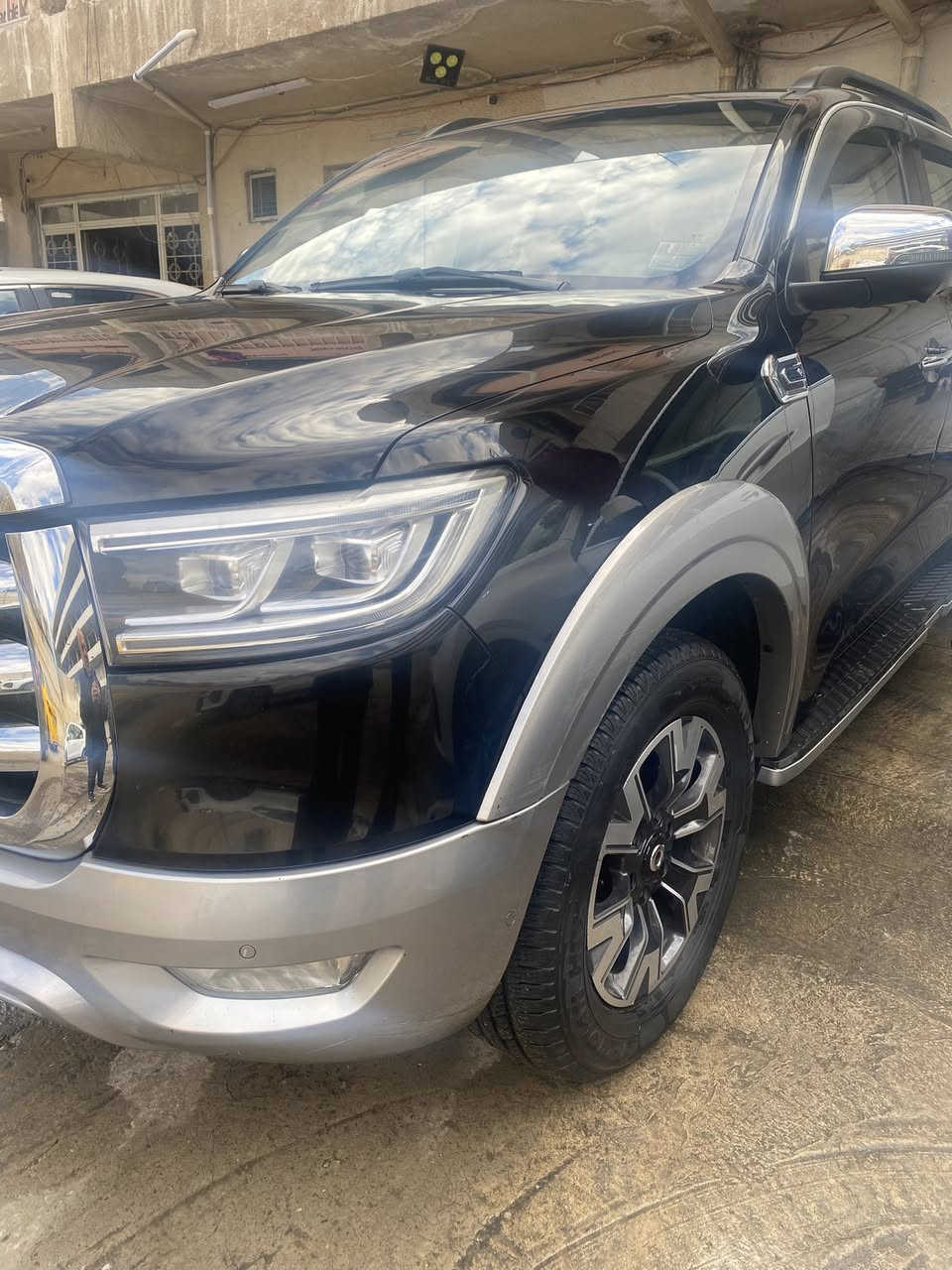 السلام وعليكم
باور موديل 2021 بانزين فول مواصفات رقم بغداد  ماشيه 112 كليو باسمنه تحويل ثاني يوم السعر المطلوب 165$ وبيه مجال السونار مرفق مع الصور مكان السياره بغداد الحارثيه الاتصال على الرقم
***********
