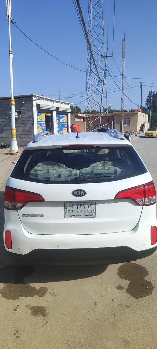 سلام عليكم سورنتو 2014 مكفوله رقم قادسيه ماشيه 180مكينه 2400  سعر175وبيه مجال للأتصال***********
