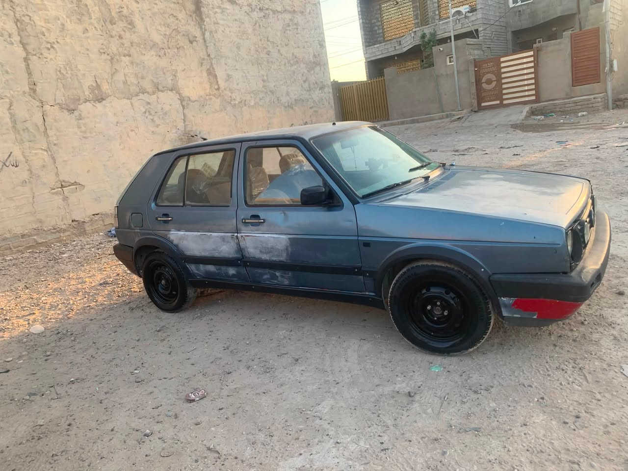 سلام عليكم كولف ٩١محرك ١٨كير اوت. ميكانيك.  صدرها البارحه بدلته جديد بيه بس قاعده دبل  رقم كركوك ورقي R  صاحبها ماندل عنوانه بكركوك بس الوكيل بتكريت    انطيك رقم الوكيل وكتبك سرقه عشاير. 
سعر ١٥ وبيها مجال قليل حك الجيه بل مناسبه السياره مال بيت   عيزها ترتيبات  ماموجود ع فيس اتصل وتدلل ***********
