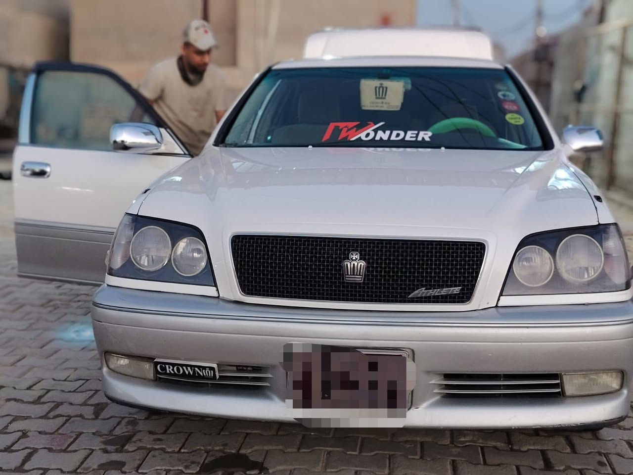سلام عليكم ملكه كراون
موديل 2003 دوات كصه قماره فقط متومه طبق لصل 
مكينه وكير وحداديه بل كارتون سياره جديده وجاهزه 
مكانه كربلاء  سعر 36 وبيه مجال بسيط  ***********
