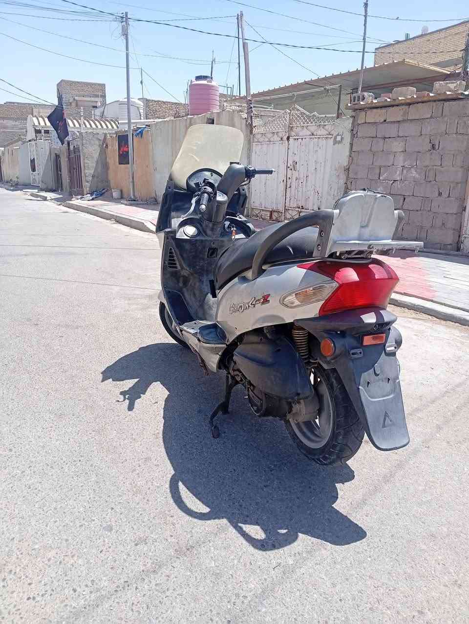 السلام عليكم 
كامكو محرك 125c للبيع او امراوس  كلشي شغال سلف نكرة فقط راديتر مي كهربائيات كلها شغالة مشيها حلو وناعمة الدراجة  ، 
السعر: 300 وبيها مجال  ، 
العنوان: كربلاء  ، 
للأستفسار: خاص او اتصال على الرقم ***********
