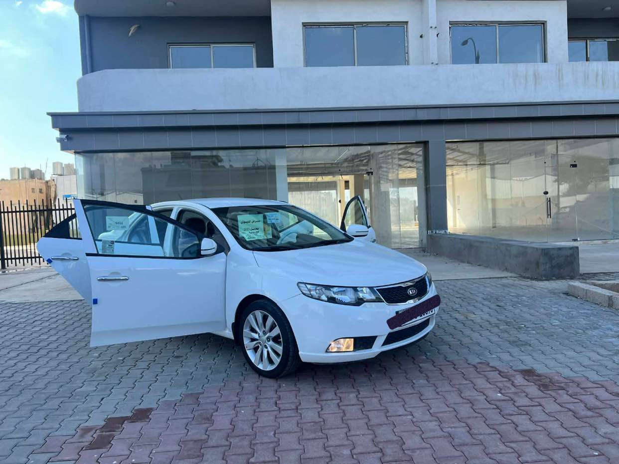 كيا سيراتو خلجي2013
محرك4سلندر
بيع نقد بدون اقصاط 
موبايل***********
موصفات 
ويل كروم حجم17
مرايه شقت+اشاره بل مري
تبريد لمس
شفتات استيرن
تحكمات استيرن+بلوتوث
كير اوتماتيك6نمره كير سپورت 
يدات نيكل
داخل ماروني
بلاجكتور
حساس خلفي
تخم تاير صدرها بطاريه جديد كهرهربائيات تبريد تدفئ بشرط 
محرك بشرط لا صوط ولا بخار
سنويه 2030لوحه هزه براد جديد بسمي
بيها مكانين تكحيل كارت بدون صبع بدون ضرر بدون فتح بدون تبديل
مكان سياره كركوك*********** كركوك, العراق
