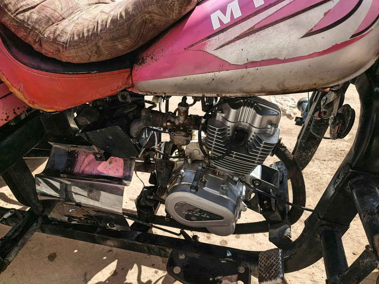 السلام عليكم ستوته للبيع موديل 2017 وكيله حيدر جبريل مكانه النجف شارع المطحنة مكينه 2025 مامفتوحه دراجه ماعايزه شي يشاهد الله بس الچملغ الدراجه بأسمي السعر خاص او اتصل على هاذا الرقم ***********
و ***********
