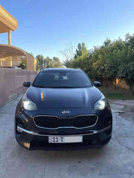 السلام عليكم كيا سبورتج وارد أمريكي موديل2020 SX اعلى فئة الأخير 
سيارة بيها ثلاث قطع صبغ الباقي كفالة

بانو راما 
داخل جلد
بصمة + بصمة أبواب 
تبريد قطعتين 
كاربلي 
مودات قياده متعدده 
فول تحكم ستيرن 
كشن كهرباء 
تدفئه كشنات مع الستيرن 
شاحن واير ليس
رادارات
خزن ميموري 
اوتو هولد 
جنطة كهرباء 
السعر 165 وبيها مجال 
مكاني بغداد الشعلة 
***********
