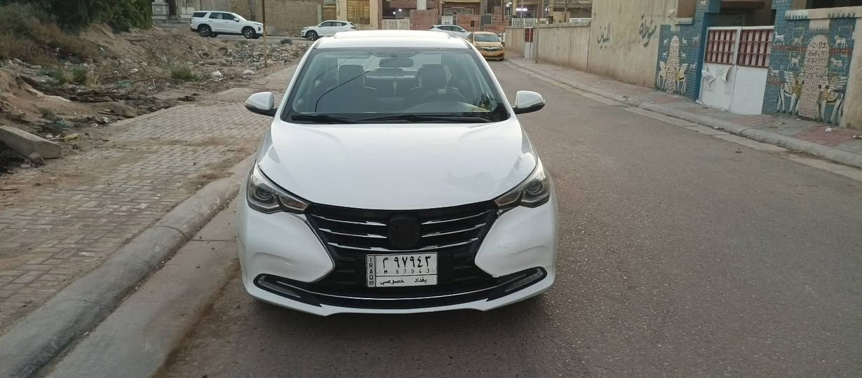 سلام عليكم الاستفسار*********** السعر55 للبيع شانجان السفن موديل 2020 حره اوتماتيك مكفوله كفاله عامه بيه بارد قليل سياره تبريد ثلج 
فول موصفات فتحه شاشه كامر تحكم جهتين أشار بلمرايه رادارات كشن جلد رقم بغداد تحويل مباشر السعر 55
