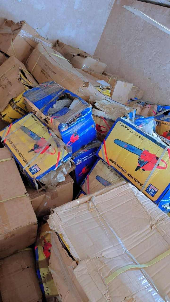 سلام عليكم  بضاعه جديده
ماطور منشار اجرار السعر 20 الف عداد 110
مسصطره سيراميك  السعر 15عداد 270
الفه صومده طول 50 السعر 50
جاكوك ربل السعر 1الف عداد 1200
خرجايه نجار السعر 1الف عداد 1700
***********
